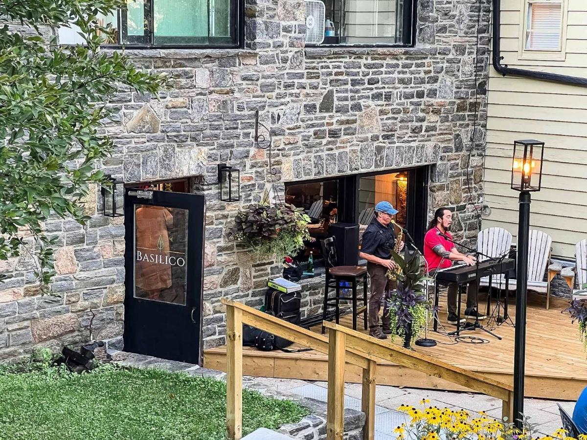Inn At The Falls Bracebridge Exteriör bild