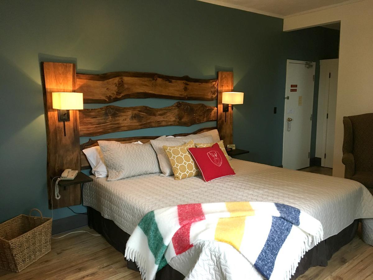 Inn At The Falls Bracebridge Exteriör bild