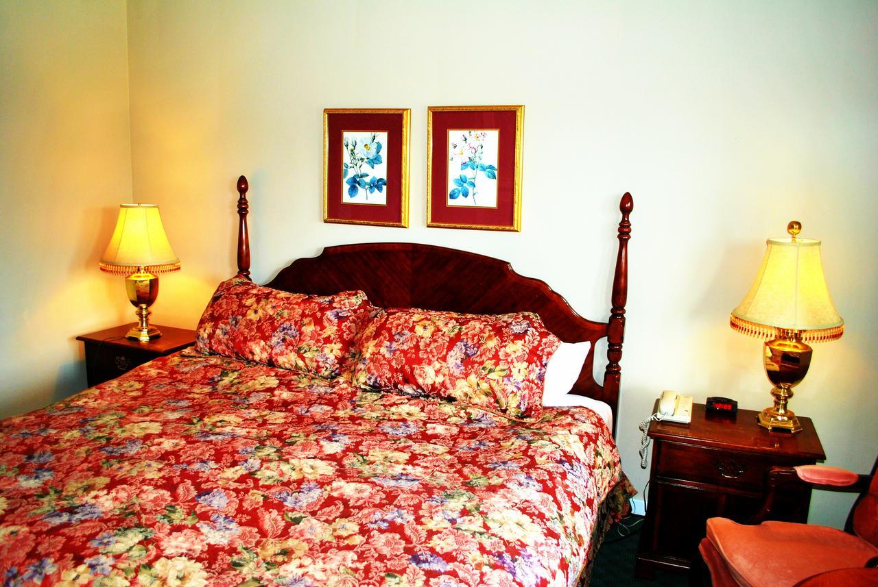 Inn At The Falls Bracebridge Exteriör bild